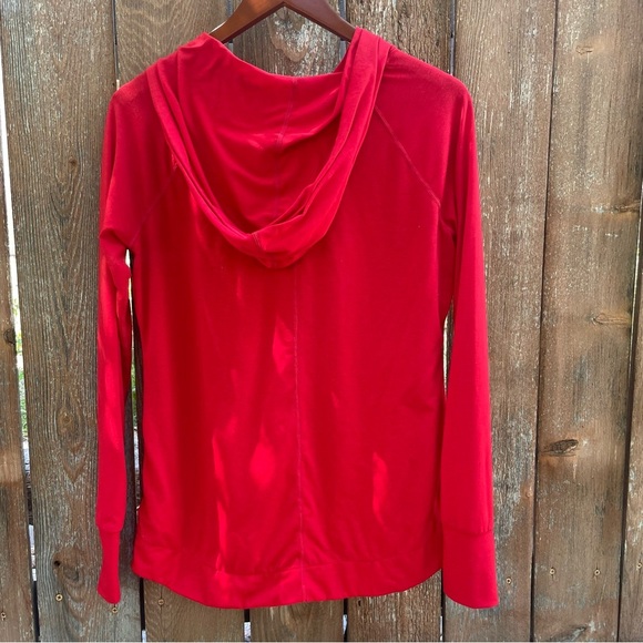 GAP FIT Women's Vibrant Red Lightweight Long Sleeve Hoodie Size Medium - Picture 6 of 7